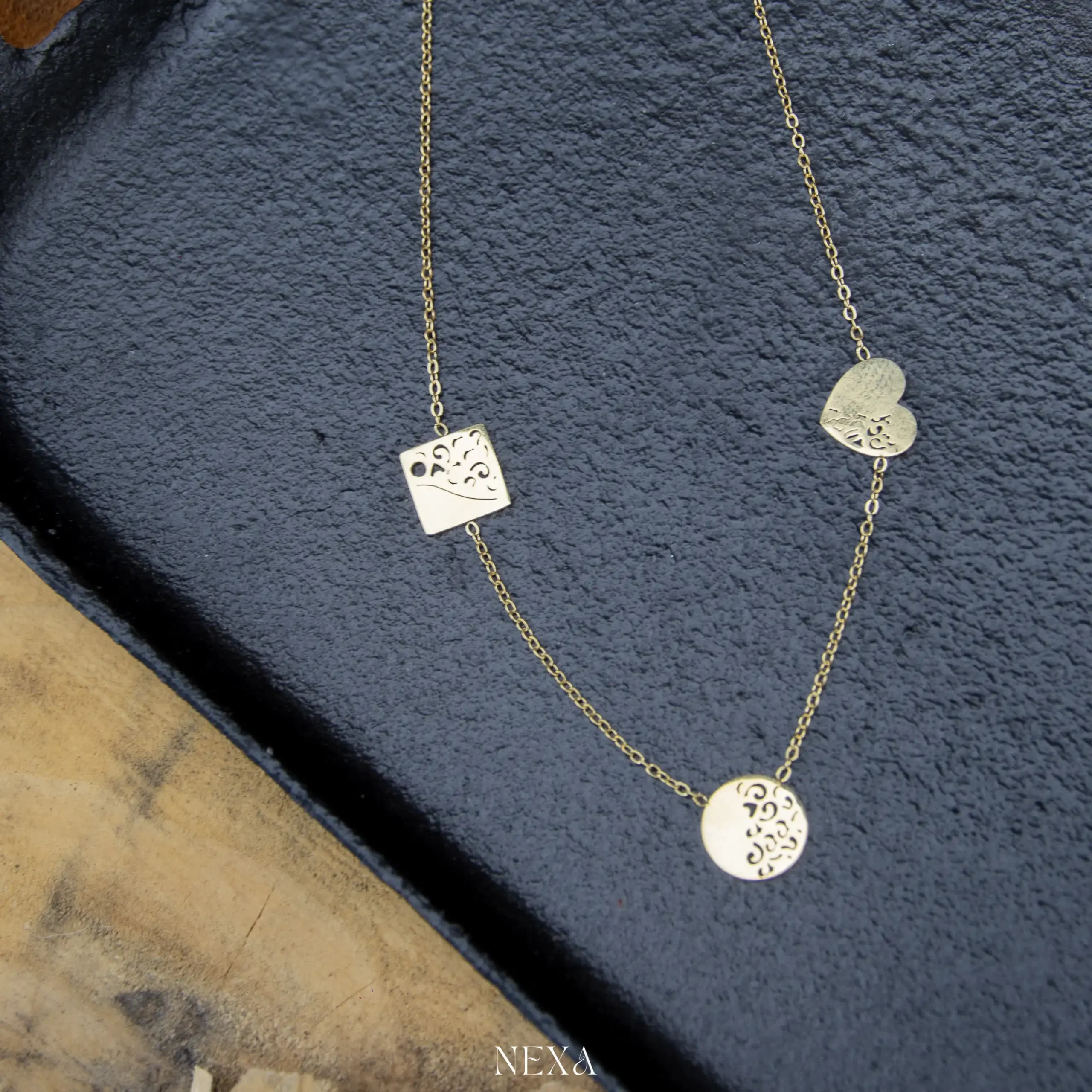 Trzy Figury – Delikatny Naszyjnik - obrazek 4